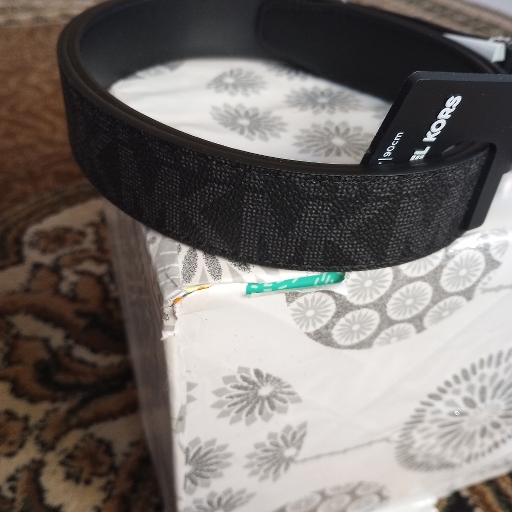 Michael kors men's MK logo printed belts - Picture 5 of 9